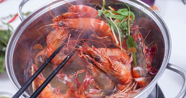 Thêm một cách luộc tôm cực ngon bằng 2 gia vị sẵn có trong nhà