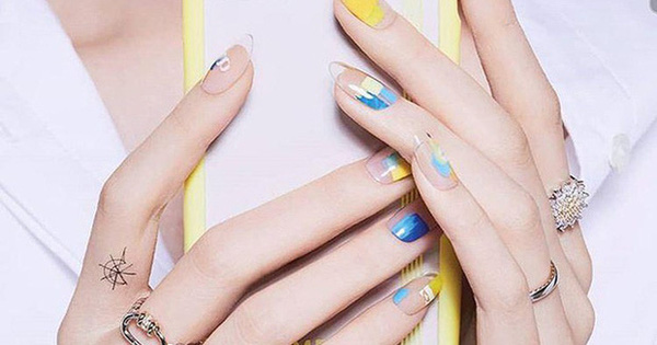 Sốc: Kiếm được 300 triệu sau 2 giờ nhờ có... bàn tay đẹp