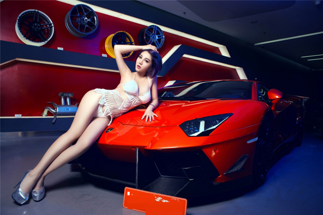 Người mẫu châu Á đẹp tuyệt trần bên Lamborghini - ảnh 9