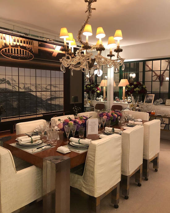 Không gian xa hoa trong căn nhà của Lưu Gia Linh.