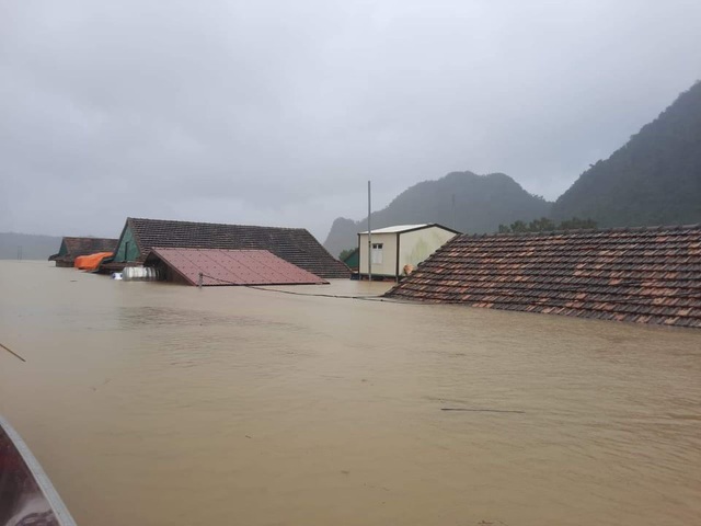 At least 84 dead, 38 missing in floods in central provinces