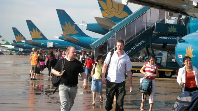 First foreign tourists return to Vietnam after two years