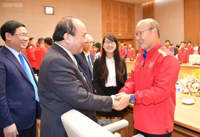 PM Nguyen Xuan Phuc to host reception for victorious SEA Games football teams
