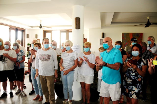 Tourists express thanks to Hoi An doctors after quarantine time