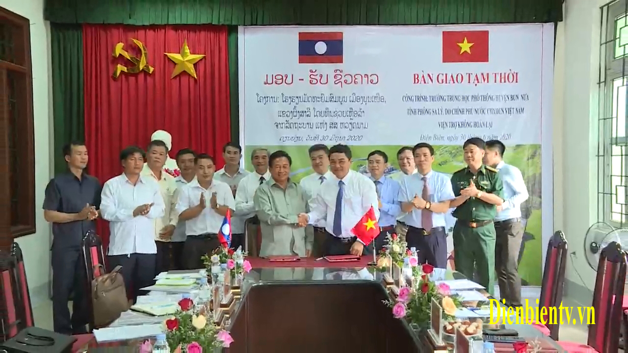 Vietnam-funded high school handed over to Lao school