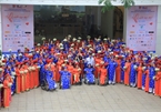 100 couples join group wedding in HCM City