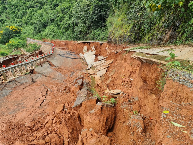 Road at UNESCO-recognised geopark face severe landslides