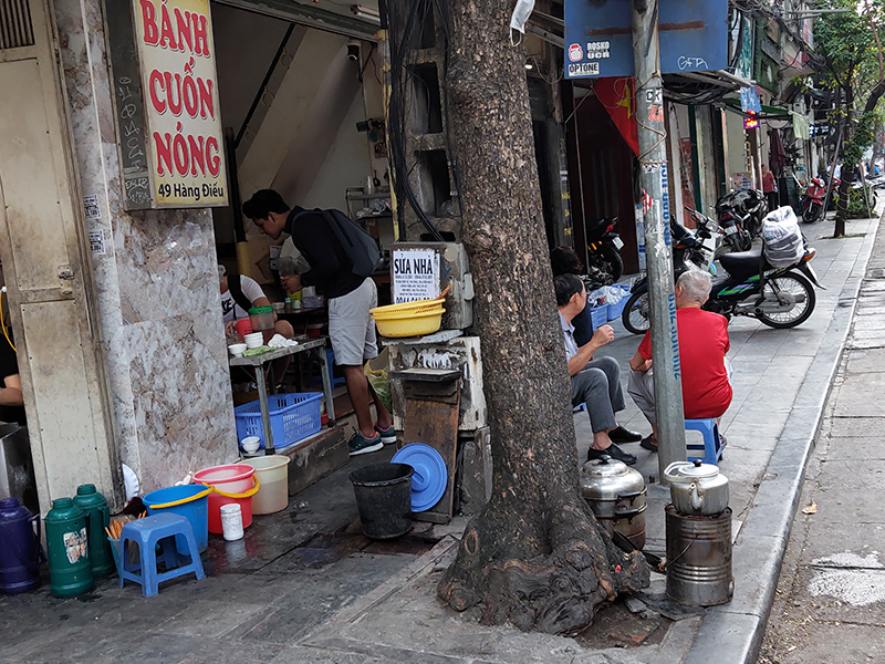 Hanoi vows to remove deadly stoves by 2020