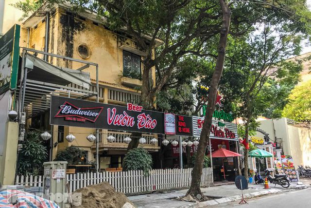 Hanoi old villas turned into restaurants