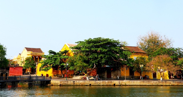 Hoi An left deserted amid Covid-19 spread