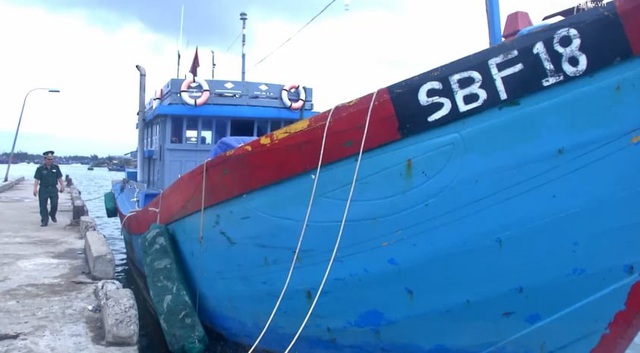 Fisherman in Quang Nam fined for illegal fishing