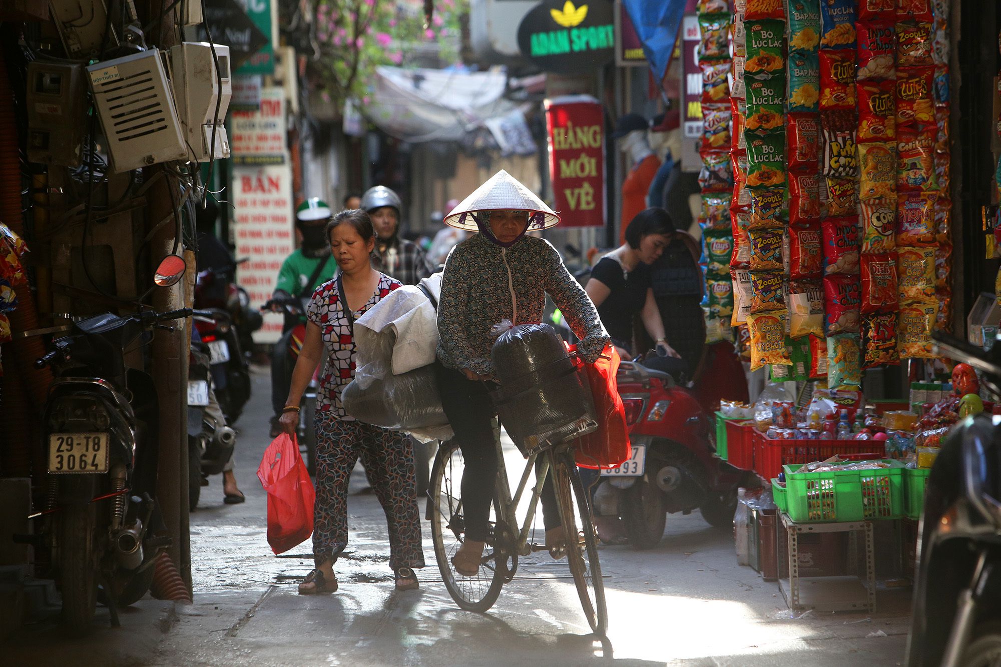 Hanoi's special lane in photos