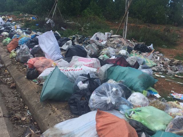 Ha Tinh: Mountainous town battles waste disposal headache