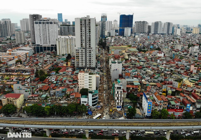 Slow construction plagues short Hanoi street