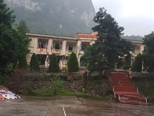 Cha Lo Border Gate Economic Zone broken after landslide