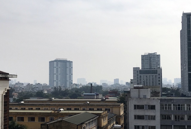 Hanoians advised to stay indoors as air pollution worsens