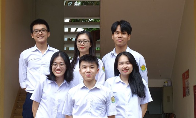 Lao Cai students offered nearly $900,000 in scholarships