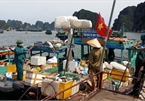 Ha Long Bay overloaded with rubbish