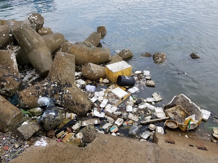 Phu Quoc Island threatened by rubbish