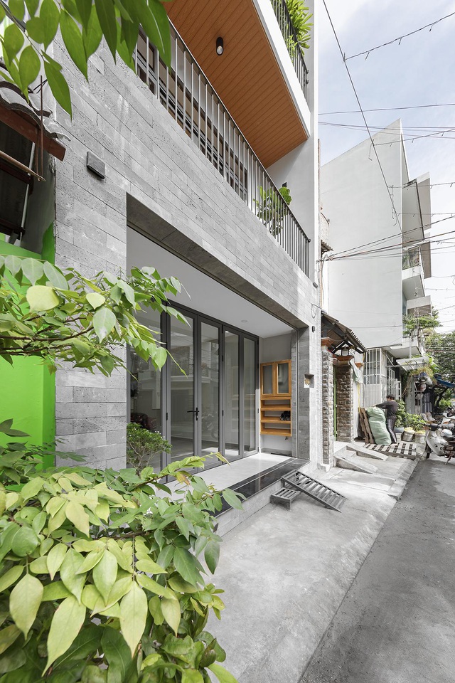 Nhà trong hẻm lột xác thành không gian sống vạn người mê ở Sài Gòn - Hình 13