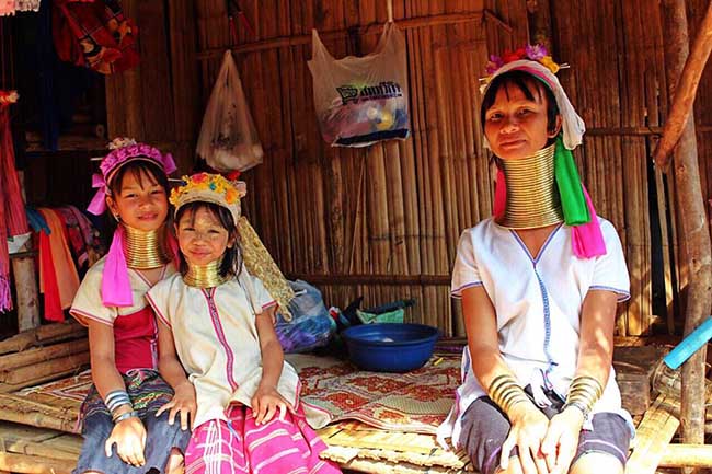Gặp gỡ những người phụ nữ cổ dài cuối cùng ở Thái Lan - 1