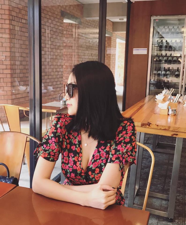 Mới đây, Yến Phương cũng xuất hiện tại buổi họp báo Lam Trường ra mắt dự án âm nhạc mới. Hành động đó được ngầm hiểu như lời giải thích của Lam Trường sau ồn ào hôn nhân rạn nứt với bà xã kém 17 tuổi. “Tôi không buồn khi truyền thông lẫn cộng đồng mạng để ý nhiều đến cuộc sống cá nhân, bởi điều đó chứng tỏ anh Trường còn được khán giả yêu thương. Nếu một ngày nào đó, không còn ai để ý đến anh Trường mới là điều đáng buồn cho sự nghiệp âm nhạc của anh”, Yến Phương chia sẻ.