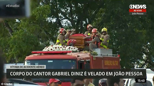 Ca sỹ Brazil chết vì tai nạn máy bay - 8