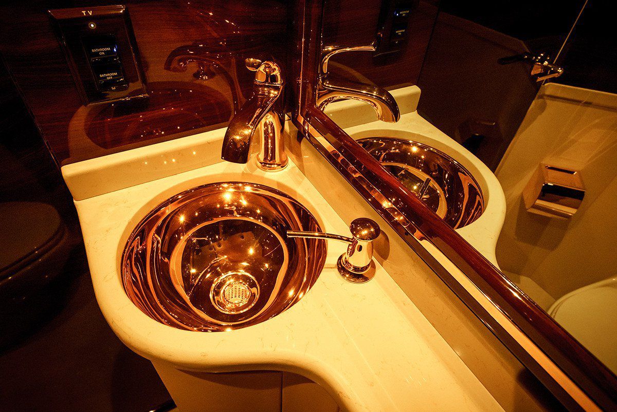 Biến xe bán tải thành phi cơ trên mặt đất giá triệu đô - 6