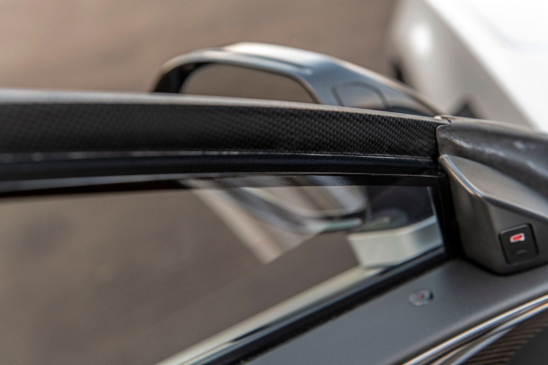 Biến Audi RS7 Sportback thành xe bọc thép nhanh nhất thế giới - 15