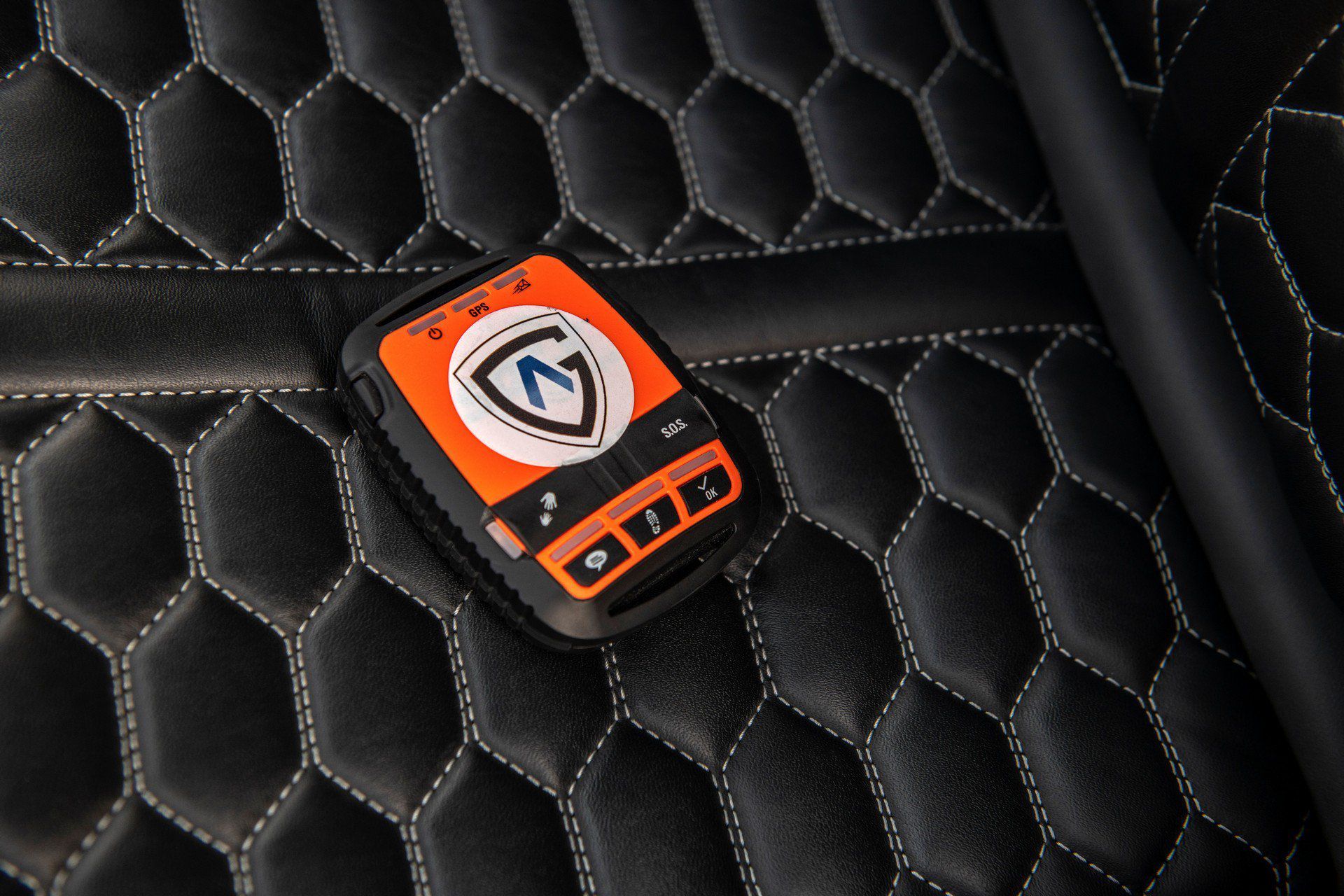 Biến Audi RS7 Sportback thành xe bọc thép nhanh nhất thế giới - 10