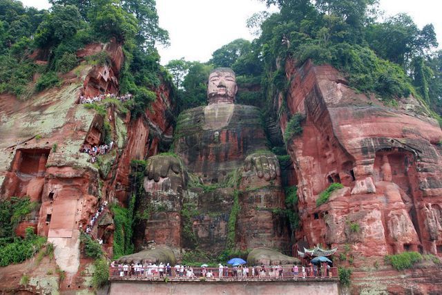 Tượng Phật dài 100m “tạc” trên ruộng bậc thang - 3