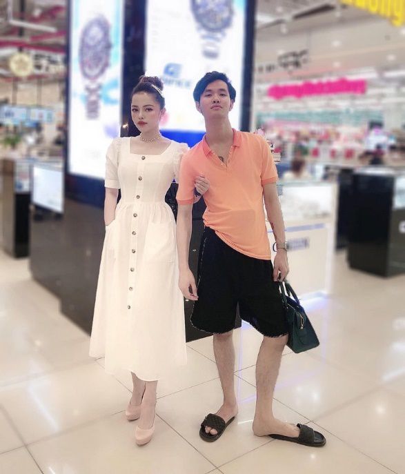 Nhân vật trong bức ảnh chồng xấu vợ đẹp: “Khi vợ bạn mặc đẹp, thì bạn mặc gì cũng sang” - 1