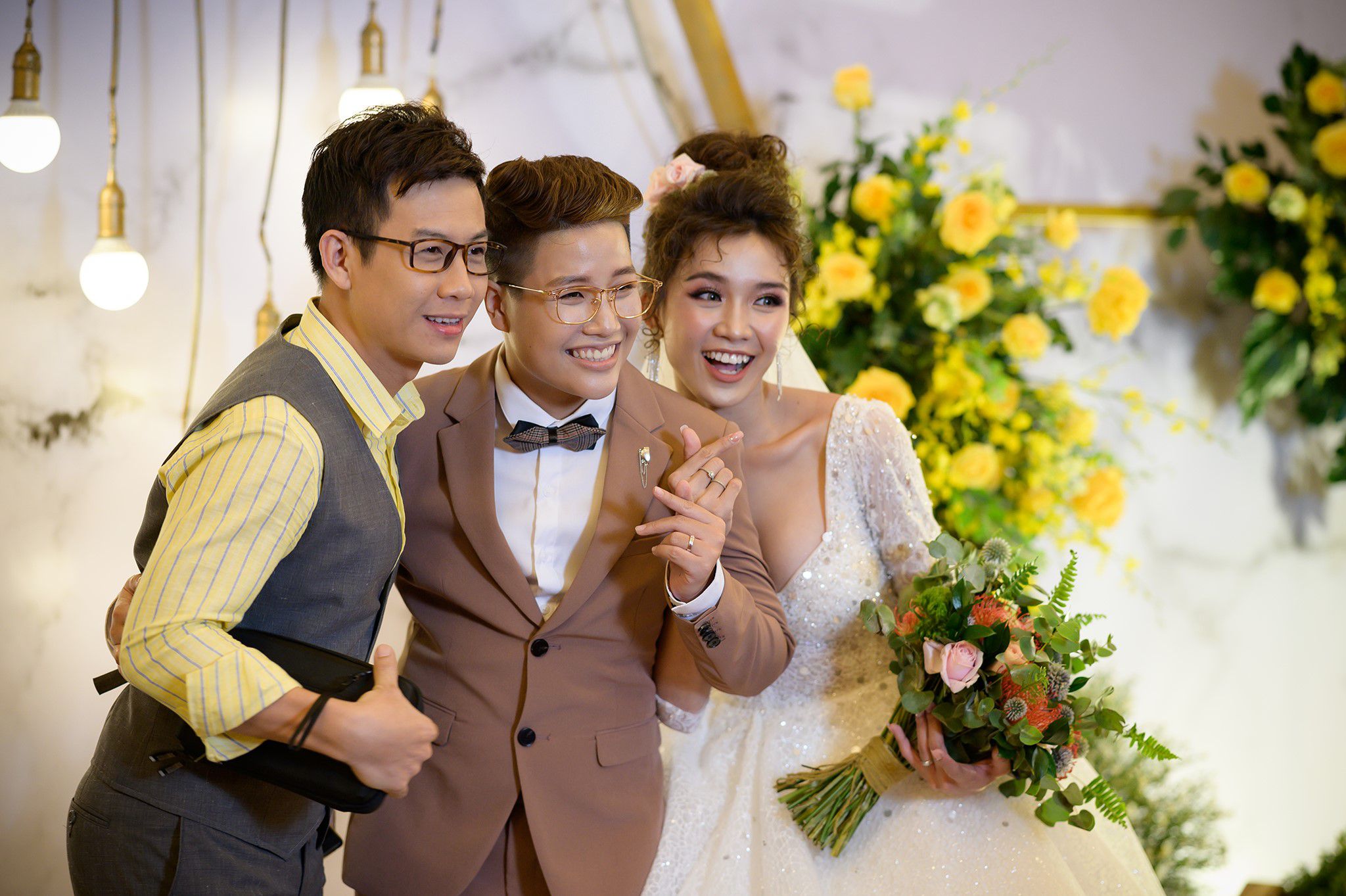 Đám cưới ngập trong vàng, tiền của đạo diễn chuyển giới và Á quân “Solo cùng Bolero” - 12