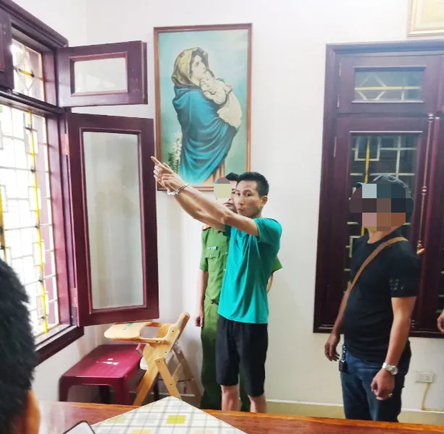 “Siêu trộm” đột nhập nhà đại gia ung dung hút xì gà rồi “cuỗm” 200 cây vàng - 4