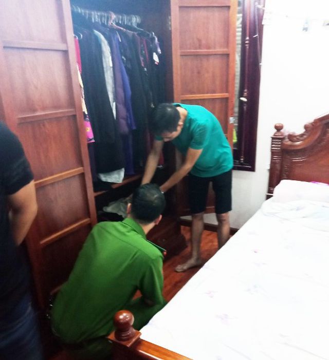 “Siêu trộm” đột nhập nhà đại gia ung dung hút xì gà rồi “cuỗm” 200 cây vàng - 5