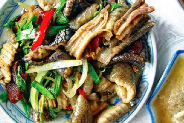 Hết hồn với 4 món ăn được chế biến từ rắn, vừa ăn vừa “dựng tóc gáy” - 5