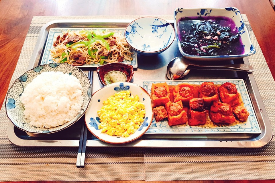 Ghen tỵ với mâm cơm ở cữ quá xuất sắc của mẹ chồng quốc dân - 1