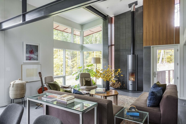 Nhà nhỏ ở nông thôn của cặp vợ chồng già về hưu gây ấn tượng vì quá tiện nghi - 11