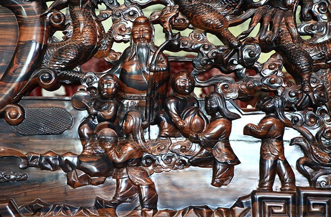 Gom gỗ mun suốt 7 năm rồi lấy lõi làm bộ bàn ghế giá chục tỷ đồng - 11