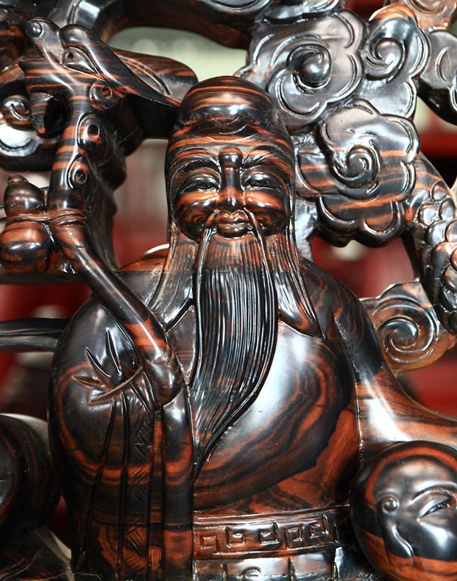 Gom gỗ mun suốt 7 năm rồi lấy lõi làm bộ bàn ghế giá chục tỷ đồng - 12