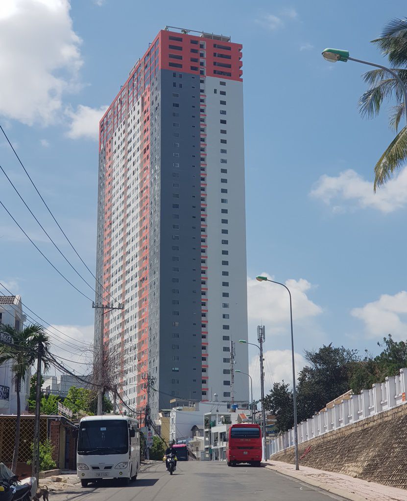 Khánh Hòa “tuýt còi” cao ốc 40 tầng đưa dân vào ở khi chưa nghiệm thu - 2