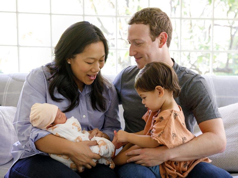 Những điều thú vị về mối tình đẹp kéo dài 16 năm giữa Mark Zuckerberg và vợ - 21