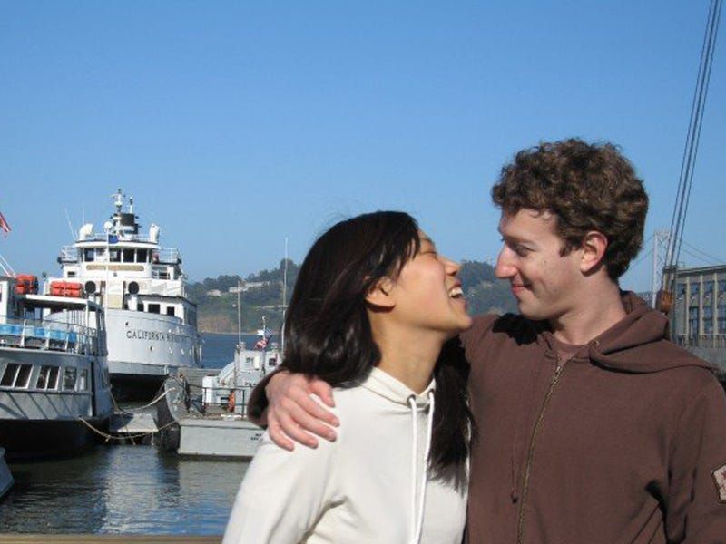 Những điều thú vị về mối tình đẹp kéo dài 16 năm giữa Mark Zuckerberg và vợ - 8