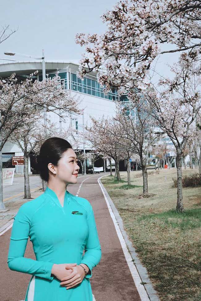 3 nữ tiếp viên hàng không Việt Nam gợi cảm khi rời đồng phục bay - 11