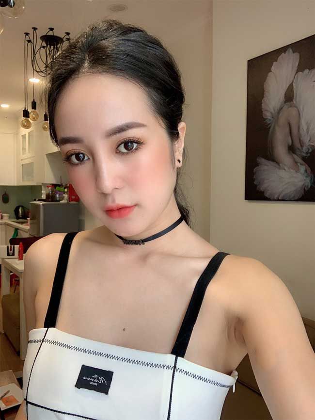 3 nữ tiếp viên hàng không Việt Nam gợi cảm khi rời đồng phục bay - 7