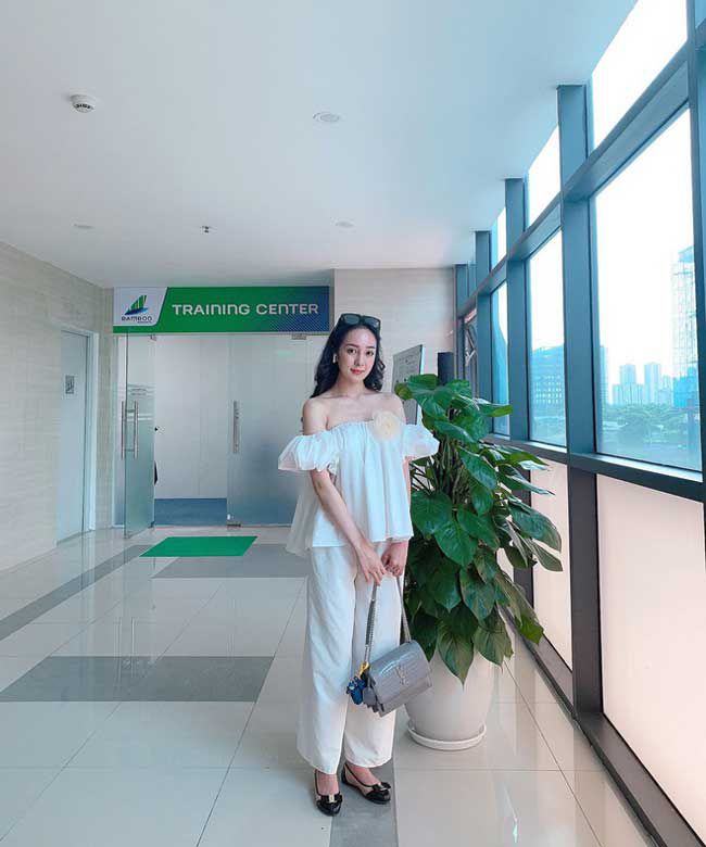 3 nữ tiếp viên hàng không Việt Nam gợi cảm khi rời đồng phục bay - 8