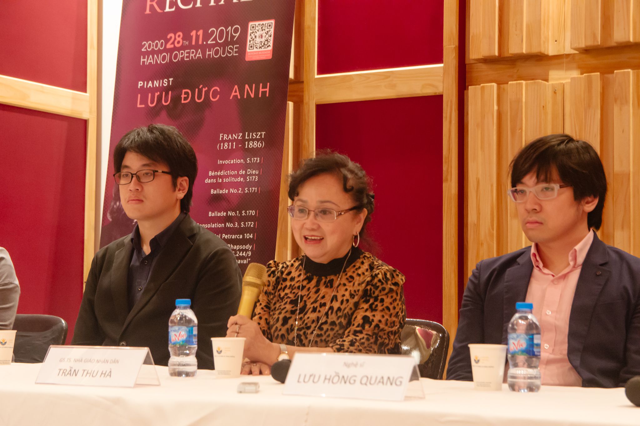 Giảng viên 9x kể chuyện kiếm được vợ là BTV Thời sự xinh đẹp nhờ piano - 2