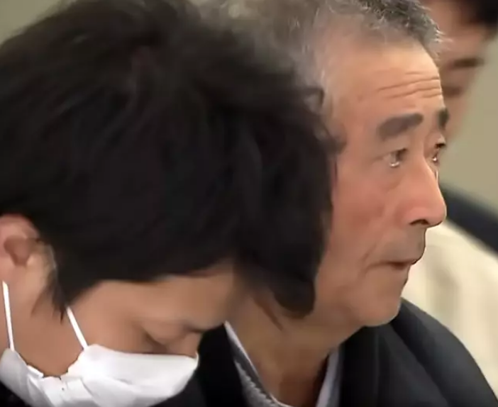 Cụ ông 71 tuổi bị bắt vì gọi điện phàn nàn 24.000 lần trong 2 năm - 2