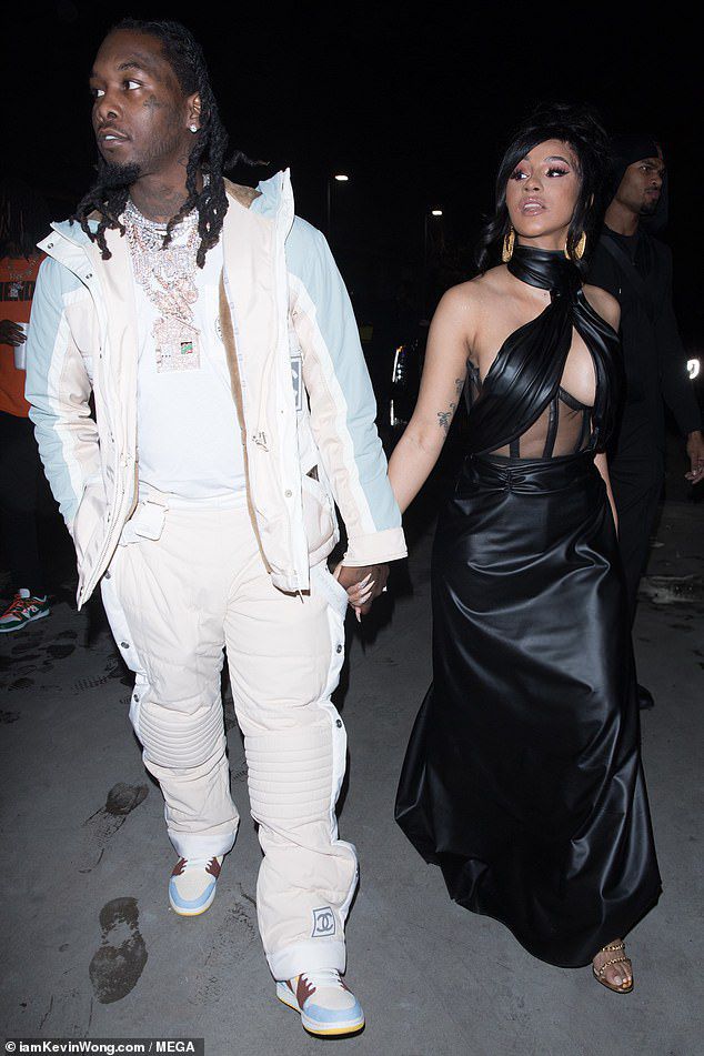 Cardi B tặng chồng bao tải tiền trong ngày sinh nhật - 7