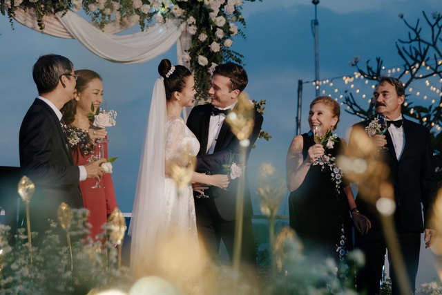 Hạnh phúc đáng ngưỡng mộ của 2 MC Việt xinh đẹp lấy chồng Tây năm 2019 - 9
